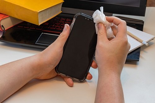 Disinfecting a smartphone