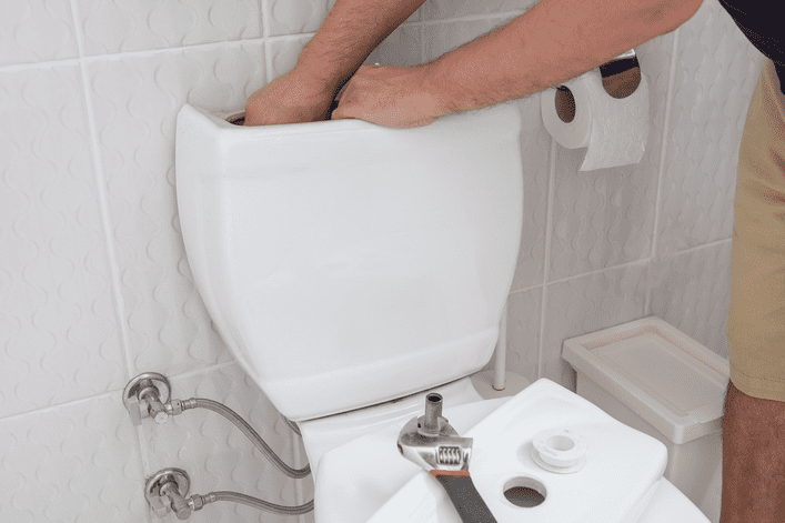 How to Flush a Toilet When Pipes Are Frozen